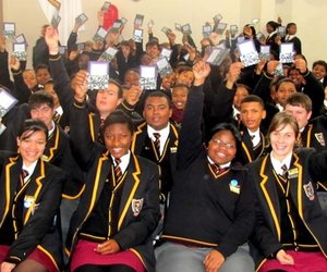 Matriekklas van 2013 skud die vere reg vir hul afskeidsdans